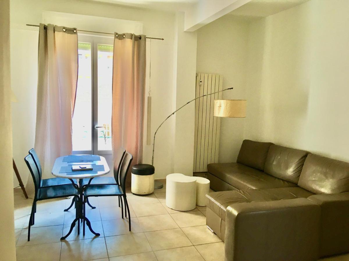 Pres De La Plage Ensoleille Apartment Juan-les-Pins Exterior photo